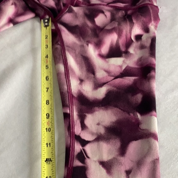 Lululemon leggings - Picture 10 of 10